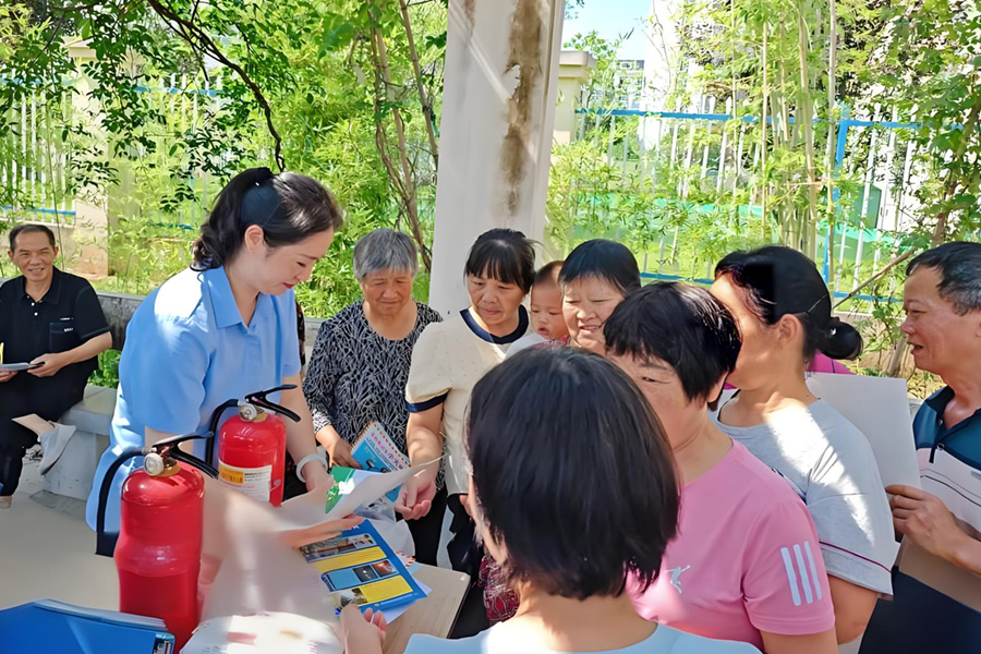 筑牢安全防線！正誠(chéng)智服“安全宣傳咨詢?nèi)铡?   活動(dòng)守護(hù)萬(wàn)家平安